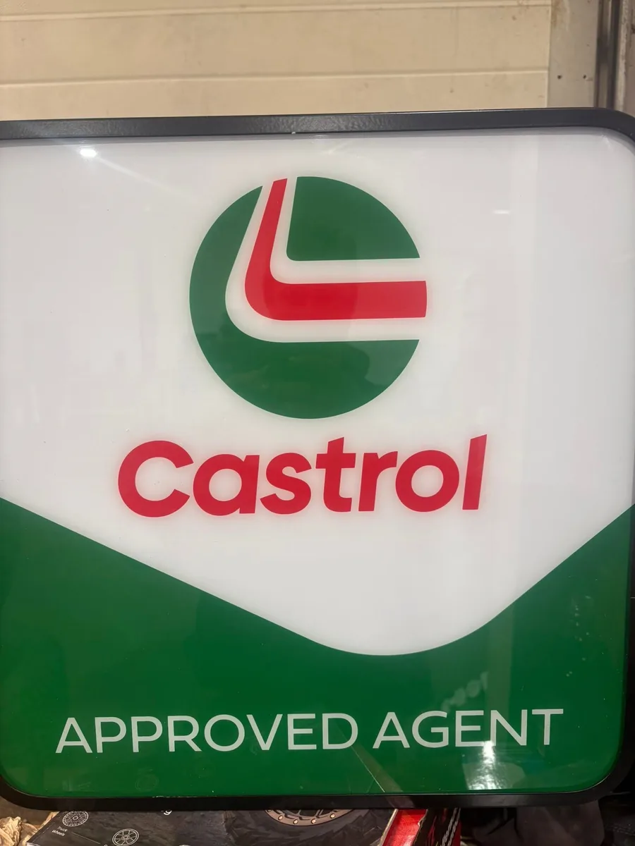 Castrol Approved Agent sign at the AutoNorth Auto Repair shop in North Bay